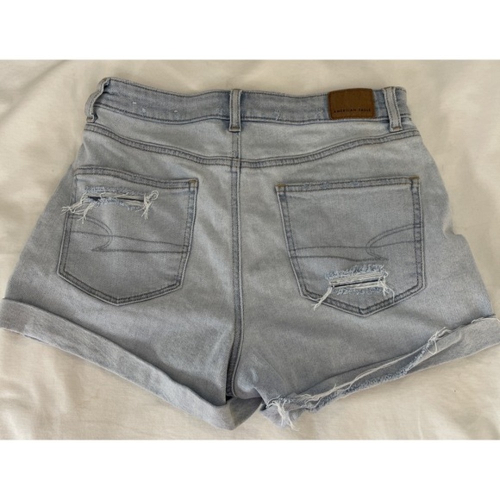 American Eagle Stretch Mom Shorts Women's Size 8 Light Wash Distressed Denim... - Picture 5 of 10